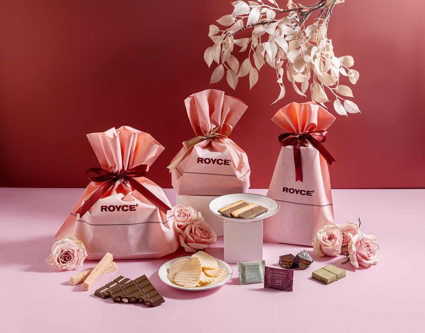 Gift wrapping ROYCE' CHOCOLATE