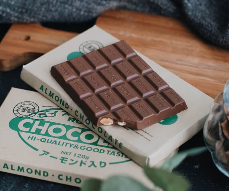 Chocolate Bar "Almond"