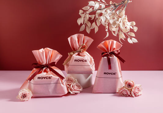 Gift wrapping ROYCE' CHOCOLATE